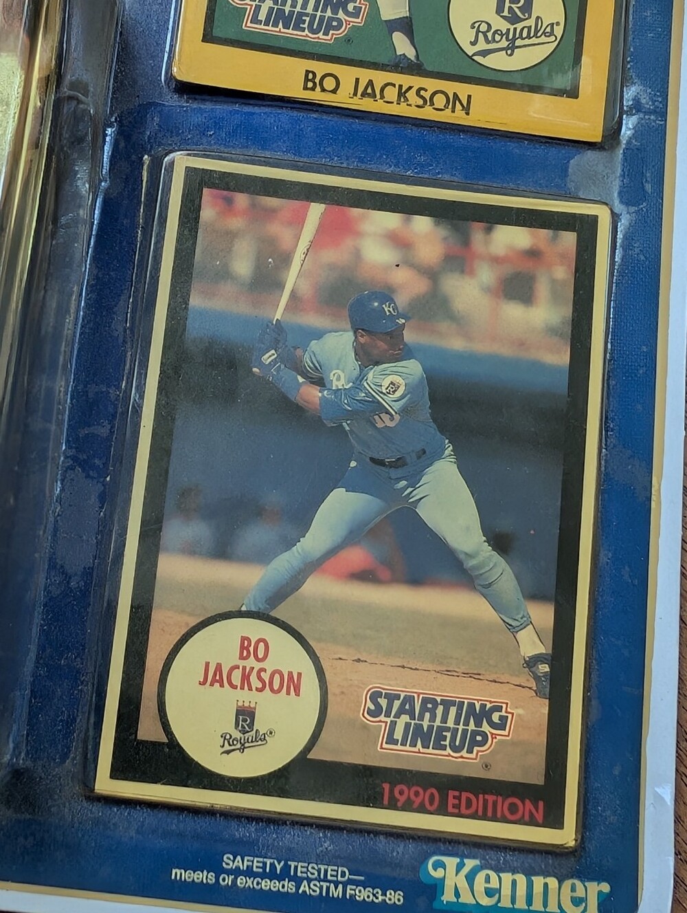 Bo Jackson Rookie Starting Lineup Figure (OS) - Picture 4 of 5